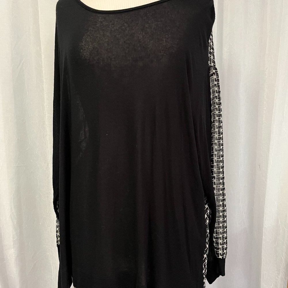 Bobeau Women's Blouse Black and Ivory Size 1 X